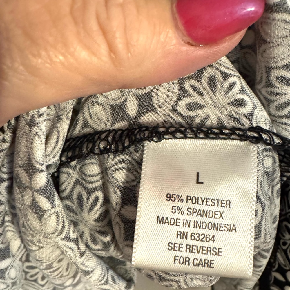 ❤️ Roz & Ali Black/White Patterned Blouse w/Flutter Sleeve LARGE   #V - Picture 5 of 6